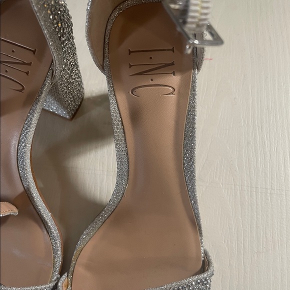 INC INTERNATIONAL CONCEPTS LEXINI TWO-PIECE SANDALS - Picture 4 of 5